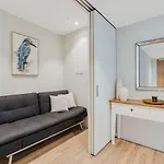 Kirra Coastal Luxe Retreat