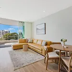Kirra Coastal Luxe Retreat